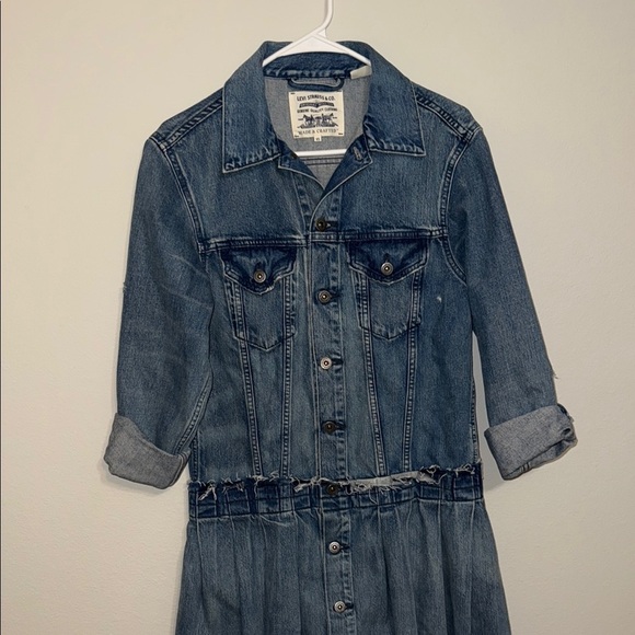 Levi's Trucker Pleated Blue Denim Dress - size XS. B1 - Picture 6 of 6
